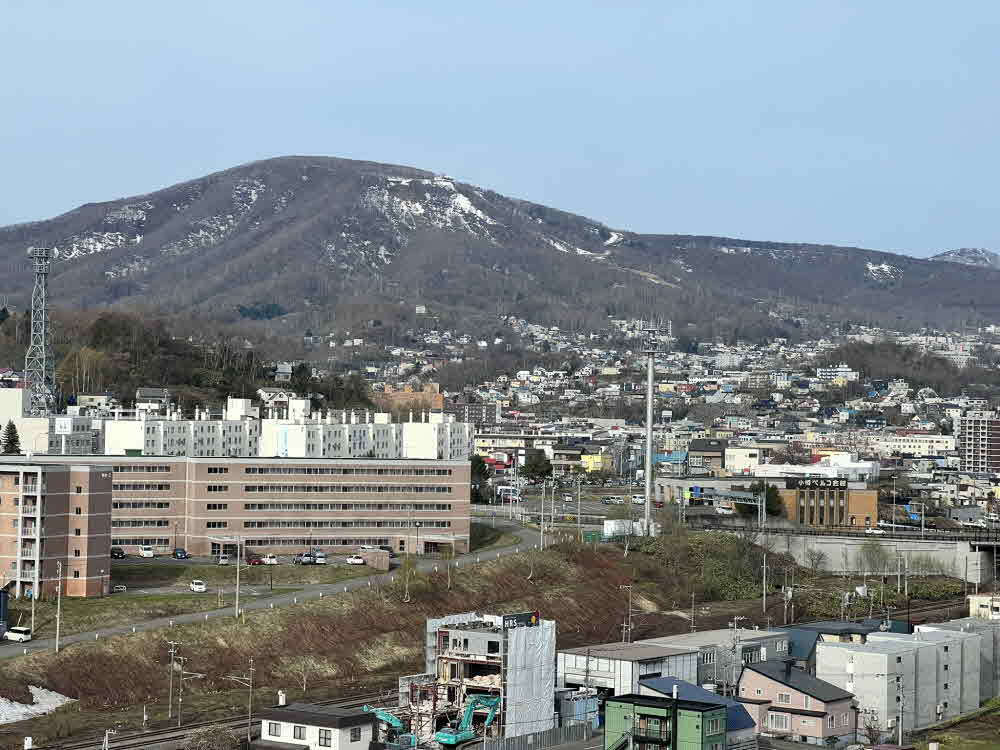 호텔 객실에서 바라본 오타루의 모습